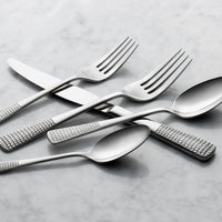 Master's Gauge by World Tableware 936-5501 Bayside 9 3/8" 18/10 Stainless Steel Extra Heavy Weight Dinner Knife - 12/Pack