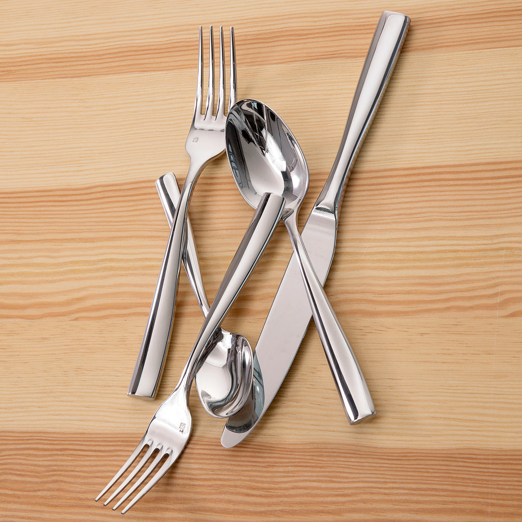 Fortessa 1.5.102.00.002 Lucca 8" 18/10 Stainless Steel Extra Heavy Weight Dinner Fork - 12/Pack